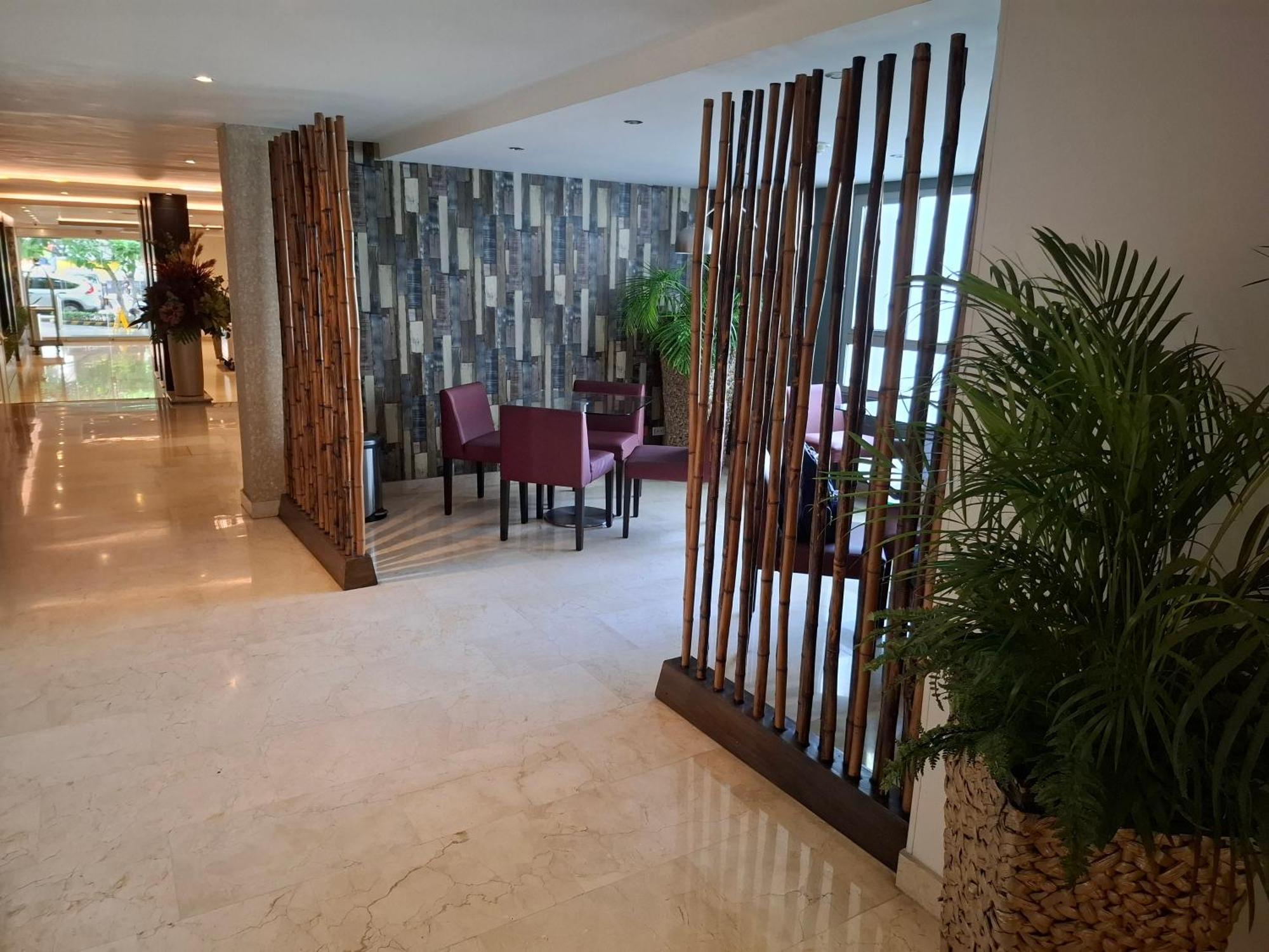 Hotel Washington Plaza 4*